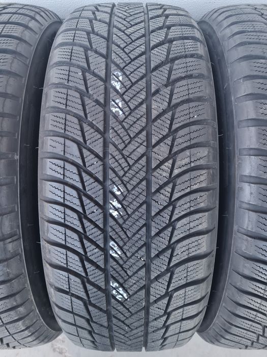 Зимни гуми 4 броя BRIDGESTONE Blizzak LM001 225 60 R17 дот 3620