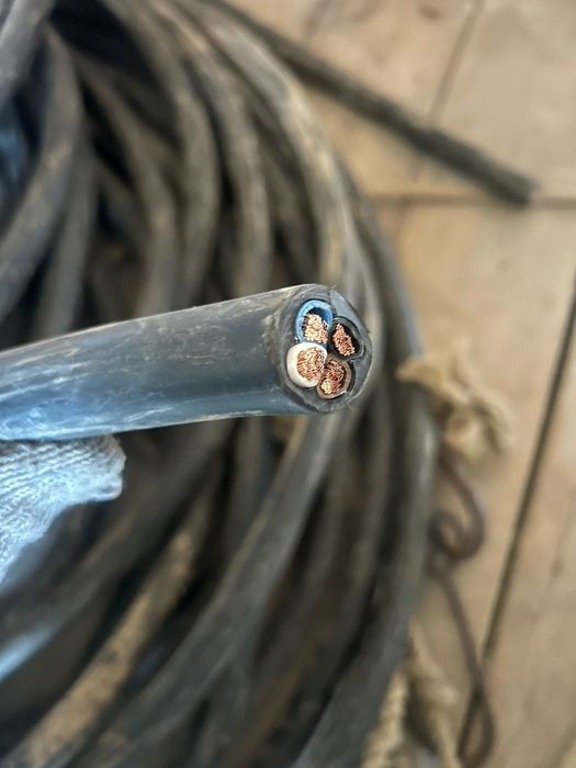 Продам кабель КГ 4×16 65м