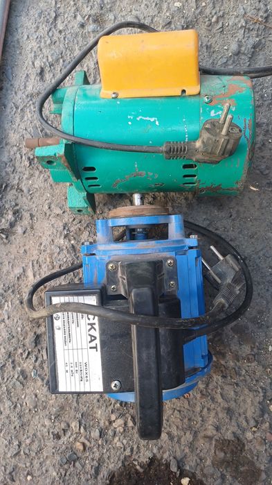 Продам насосы на запчасти.