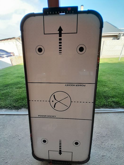 Masă de airhockey