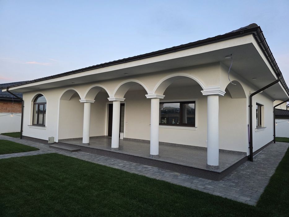 Vand casa pepinierii Valea Adanca