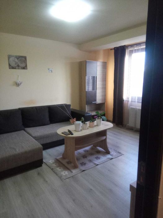 Apart doua camere,bloc nou,langa LIDL intrare Obcini