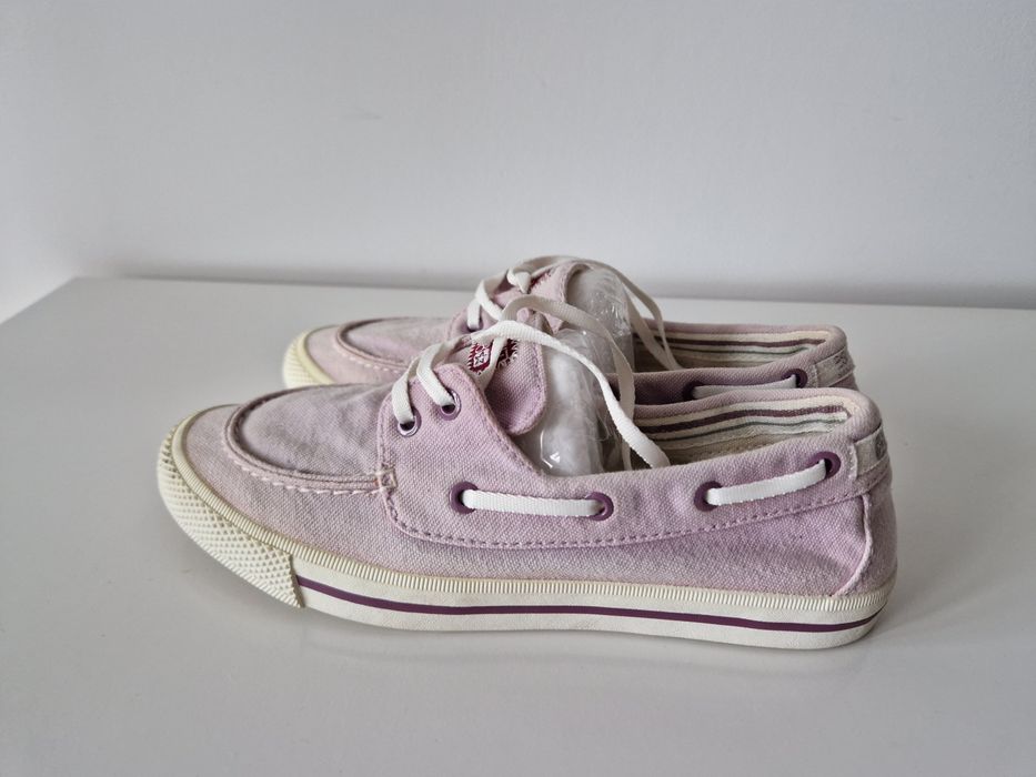 Tenisi Esprit marimea 37 recomand 36