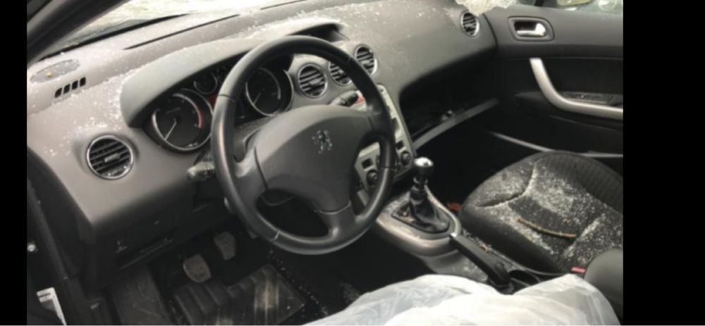 Продава се само на части Peugeot 308 2.0 hdi SW 2010