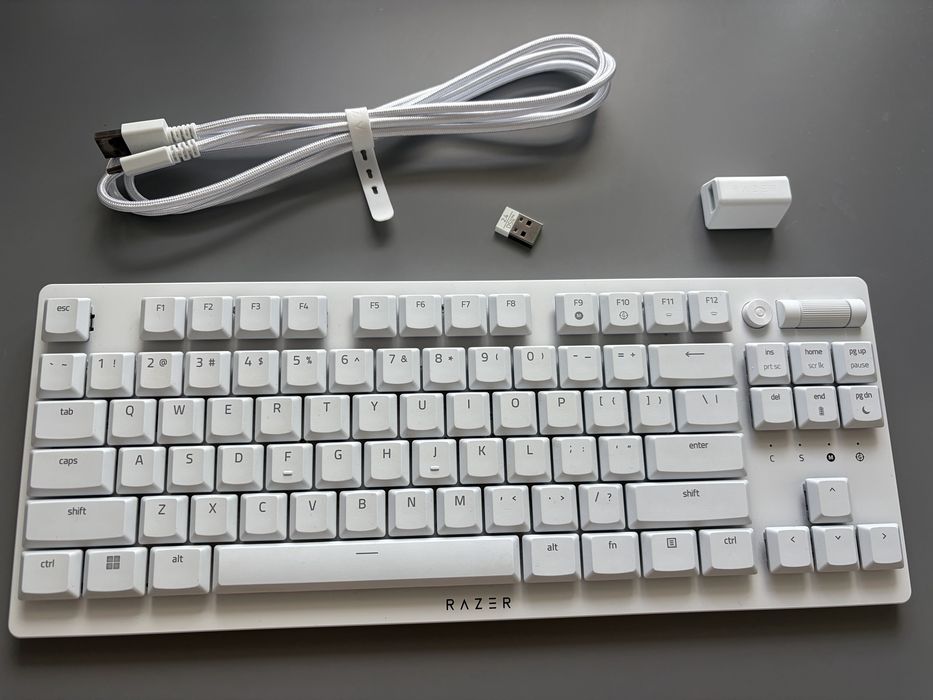 Клавиатура Razer Deathstalker V2 Pro tkl бял