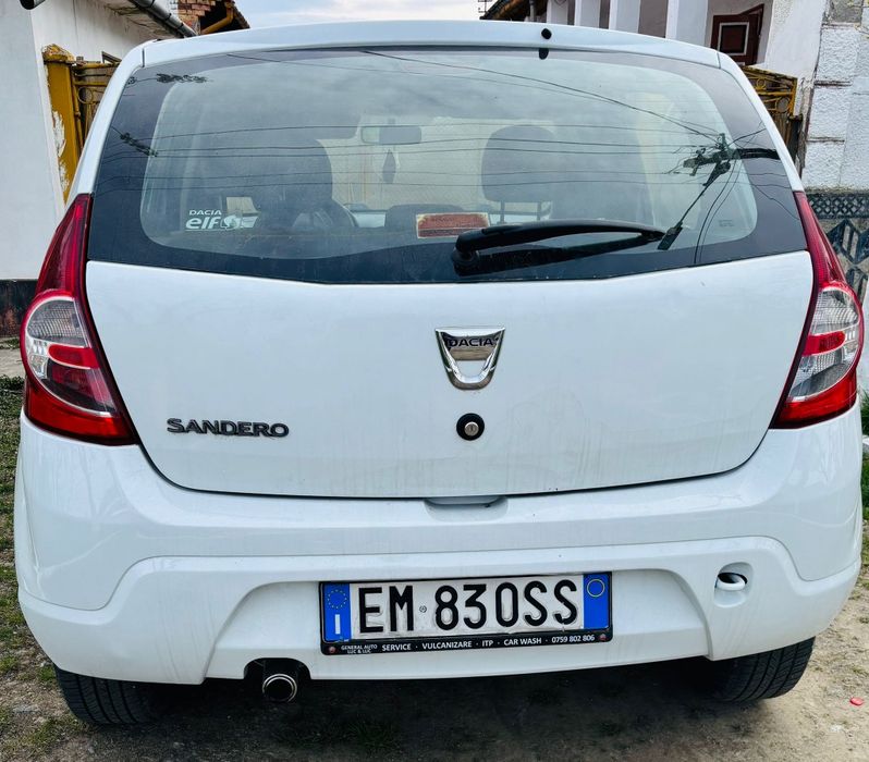 2 buc 1750 € dacia sandero benzina și GPL