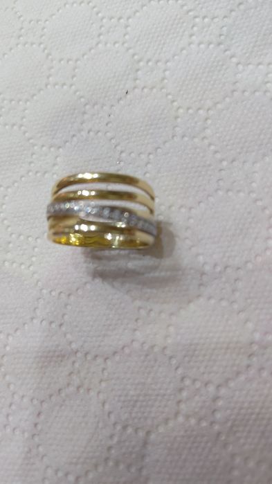 OCAZIE Inel aur 14k,7,70gr inelul este masiv și este nou foarte frumos