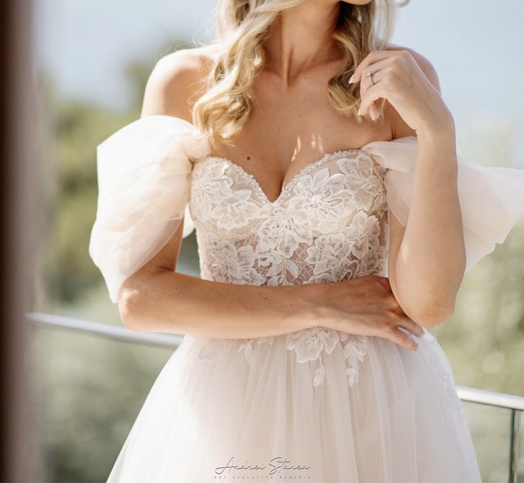 Vand rochie de mireasa