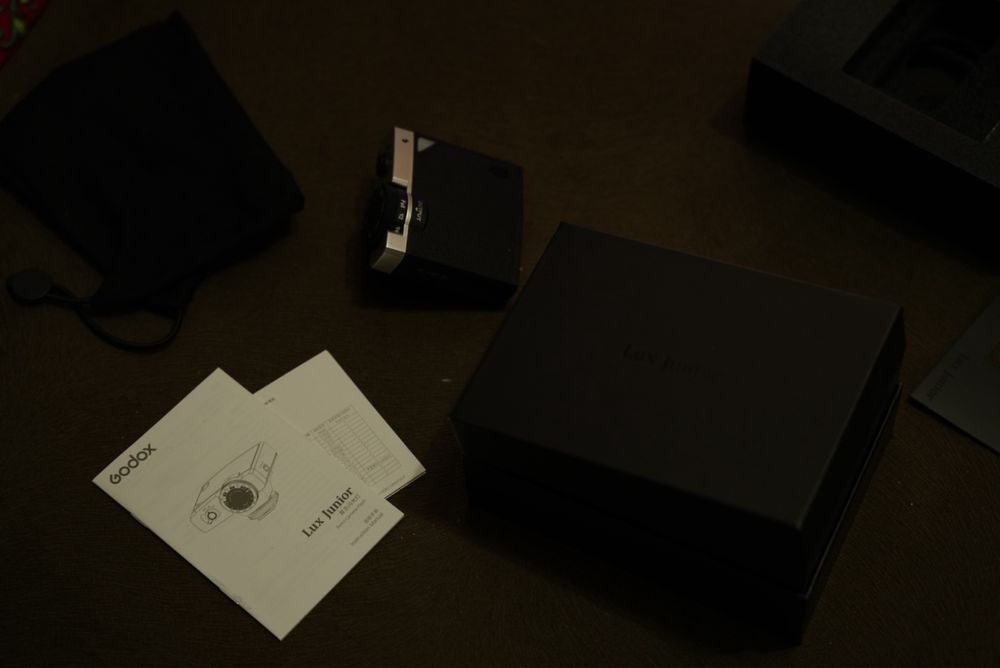 Продаю Godox Lux Junior