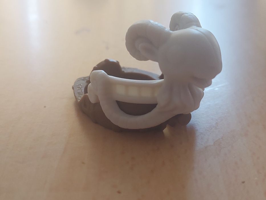 One piece kinder joy яйца