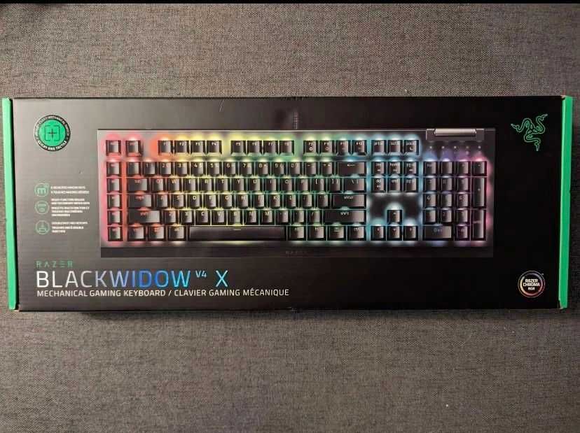 Tastatura gaming RGB Razer BlackWidow V4 X Green Switch Sigilata RZ03-04700100-R3M1 noua