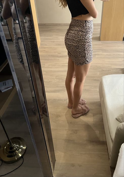 Еластична пола Zara