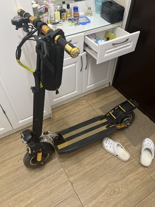 Электро самокат Kugoo m4 pro