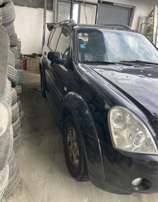 Ssang Yong rexton на части