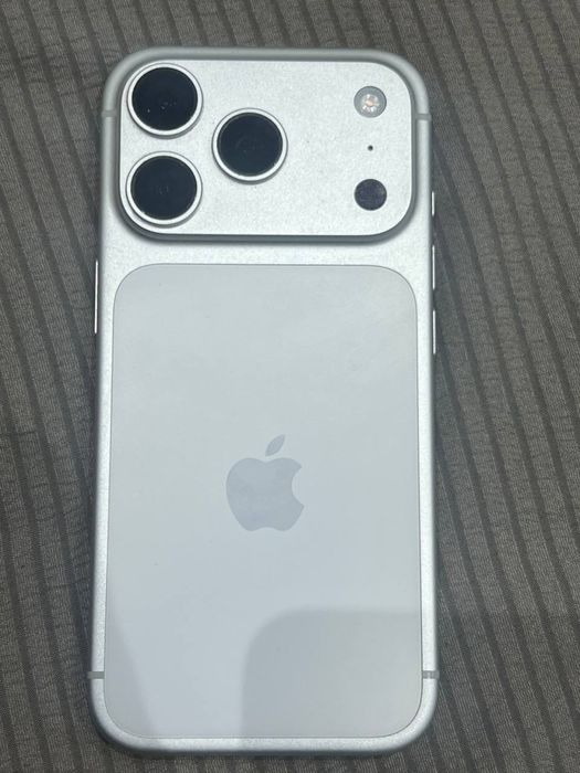 iPhone 17 pro 256gb simkartali