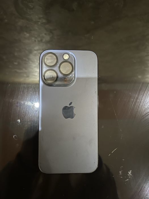 iPhone 15 pro с гаранте