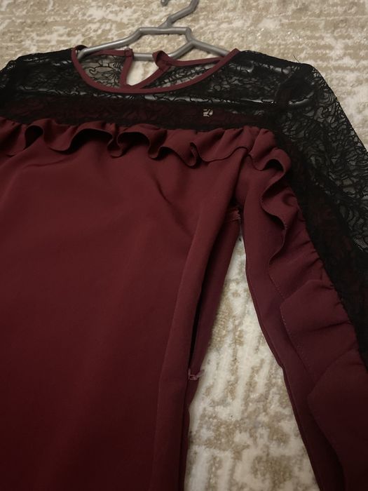 Плате вечернее бордовое