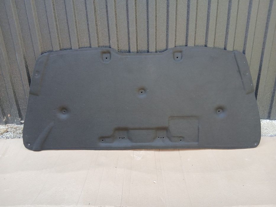 Обшивка капота Toyota