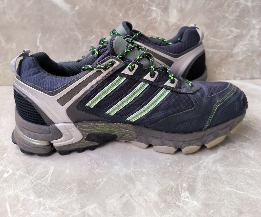 Adidas номер 44,5 Gore-Tex Мъжки обувки