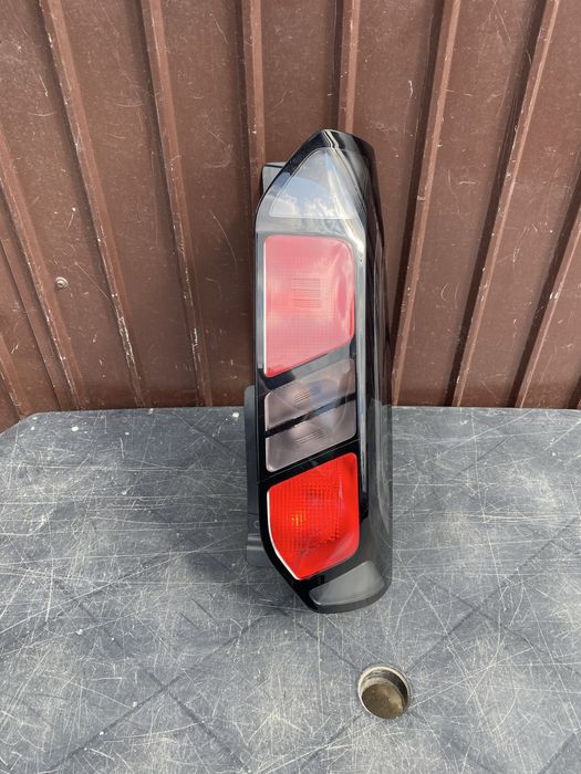 Stop lampa dreapta spate ford transit custom 2023-2026