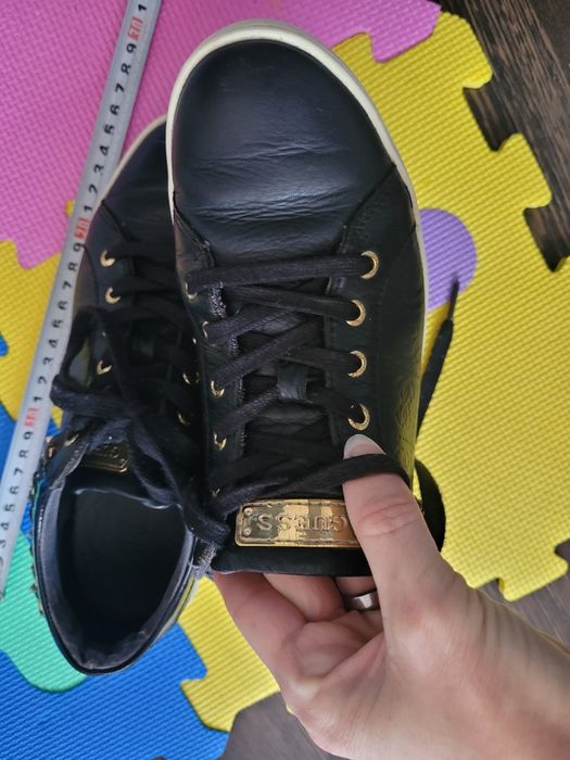 Adidasi piele Guess nr.37