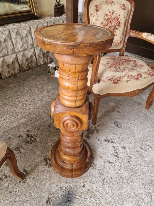 Уникална антикварна английска дървена колона масив резба