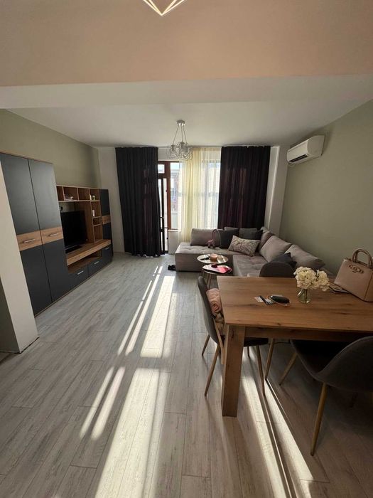 Продава се Двустаен апартамент в Пловдив, Кършияка - 60 кв.м за 2000 €/кв.м - Снимка #2