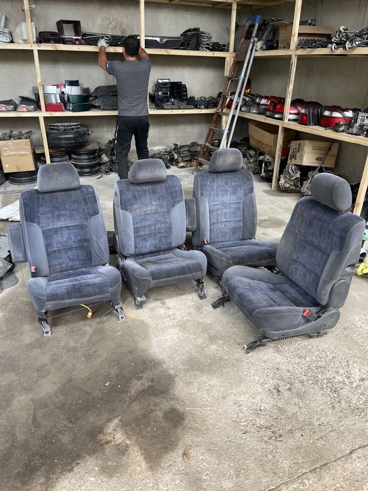 Сидения Mazda 626 передние