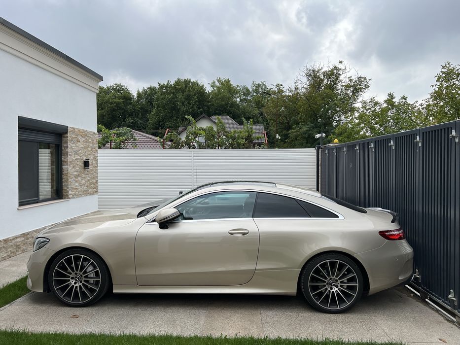 MERCEDES E-Klasse Coupe / E300 AMG Line