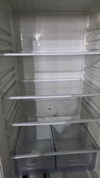 Продам холодильник Индезит