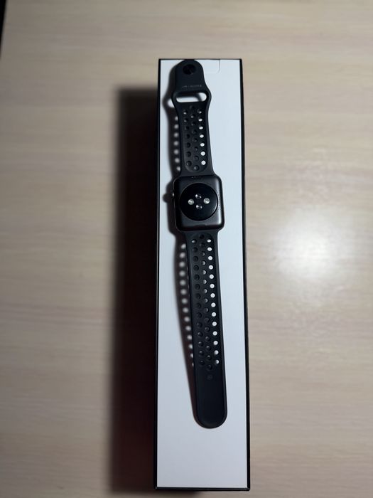 Apple Watch Series 3Nike+, 42 мм