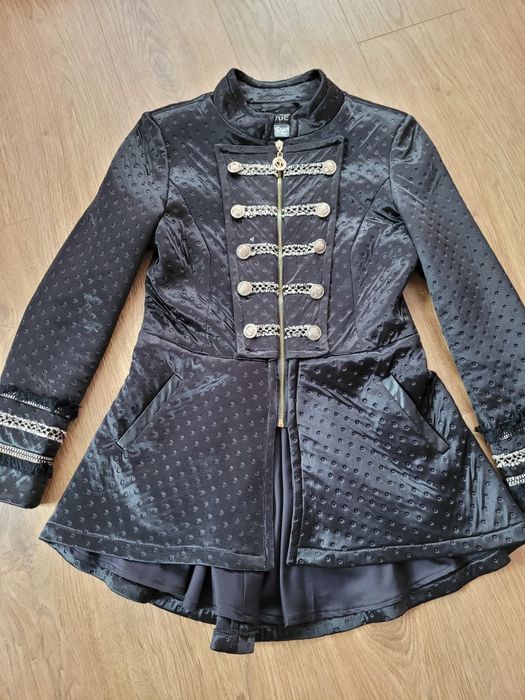 Пролетно манто Lucy