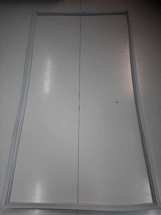 Уплотнитель-Резинка двери холодильника POLAIR