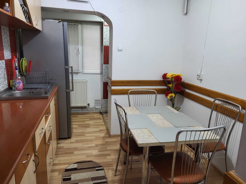 Apartament 3 camere ultracentral, str. Bucuresti, vedere int, et 7/10