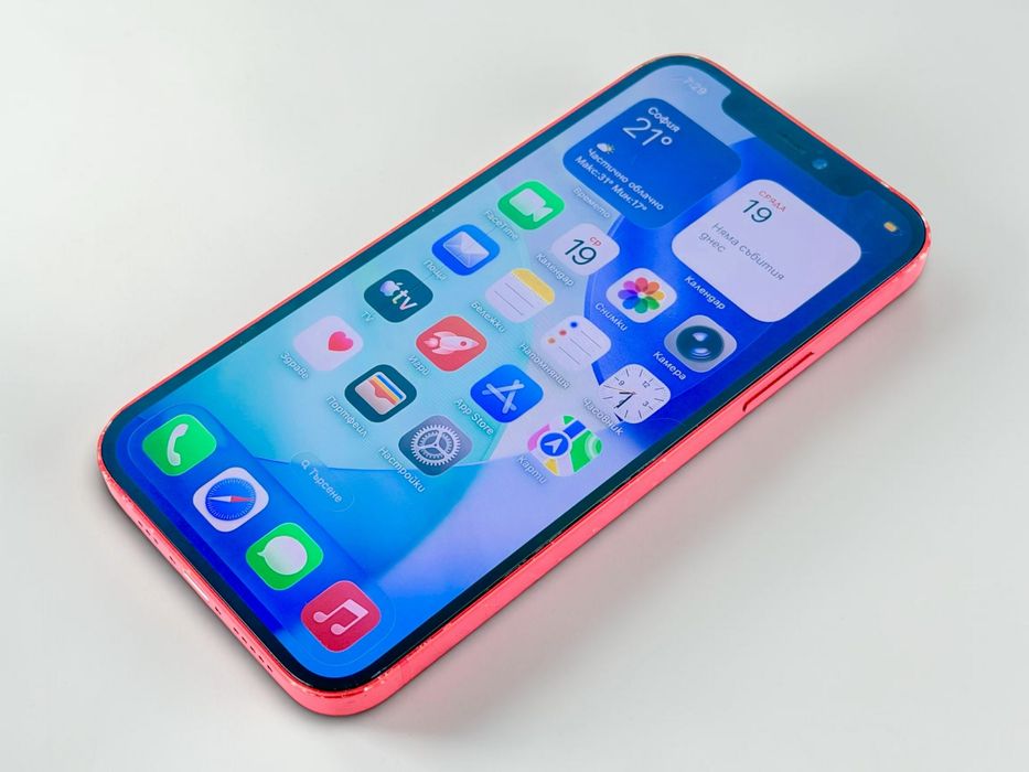 Apple iPhone 12 64GB Red Отличен