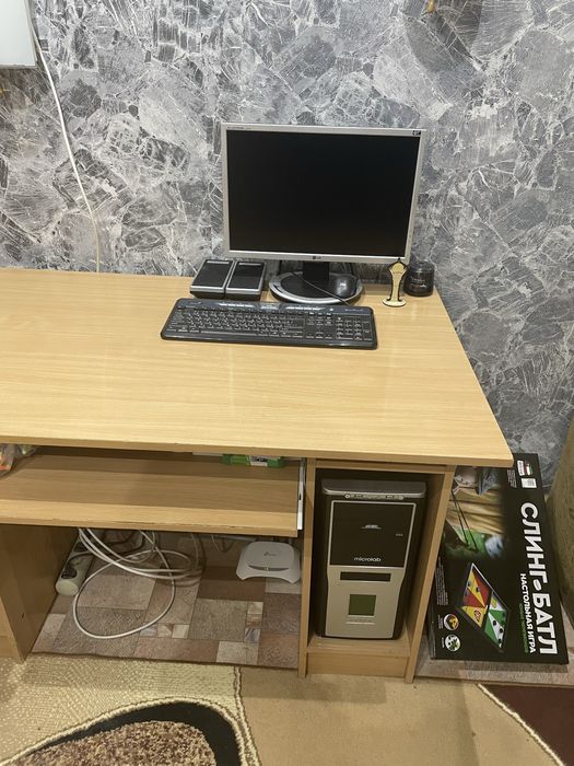 Письменный ученический стол