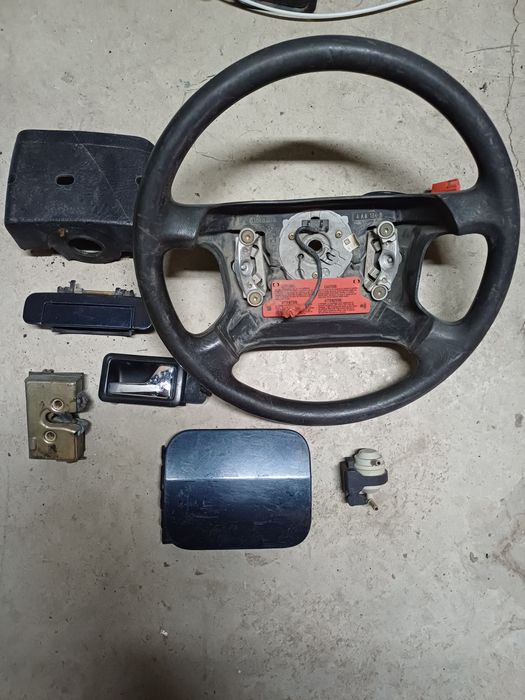 Продам запчасти на Audi 80