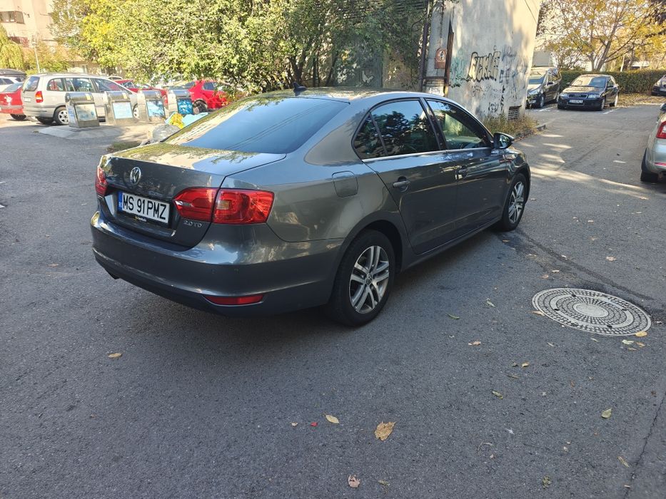 VOLKSWAGEN Jetta 2011 — imagine 4