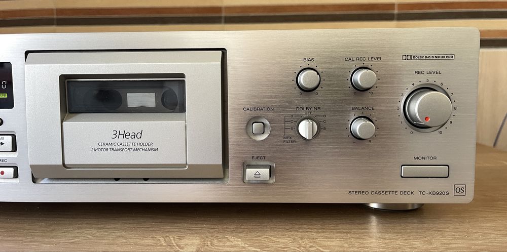 Casetofon Deck Sony TC-KB 920S-QS.