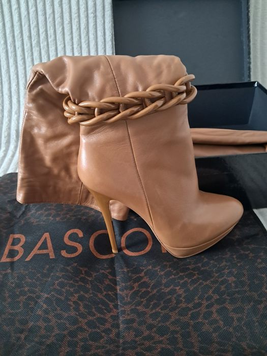 Продаются сапоги