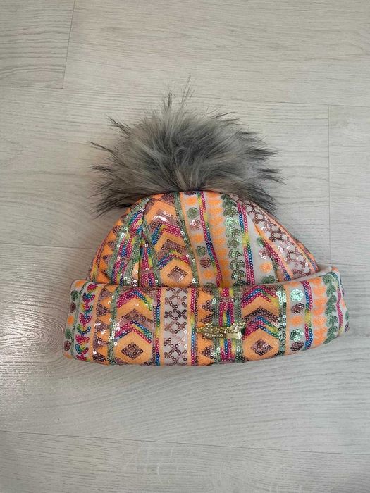 Супер ефектна и топла шапка