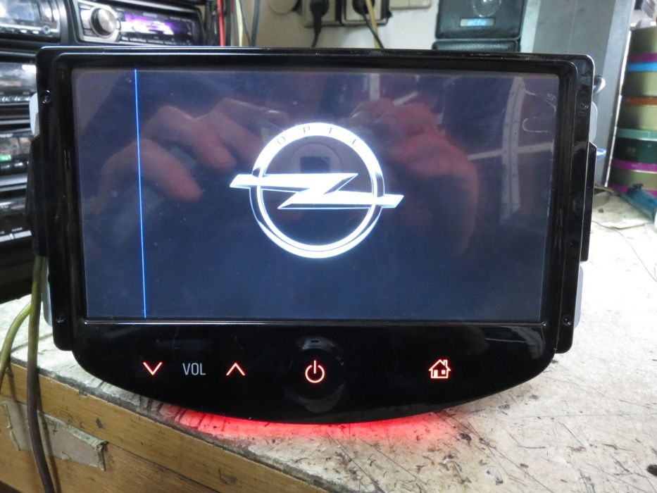 Продавам фабрични касетофони цд плеъри и навигации.