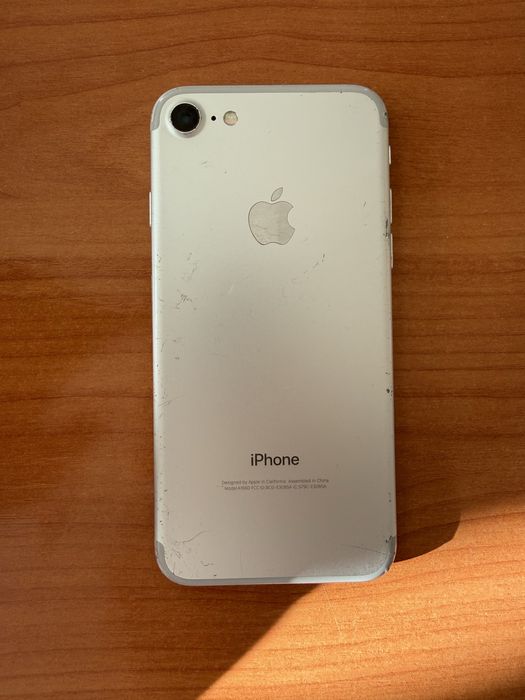 Продам айфон 7 в нормальном состоянии