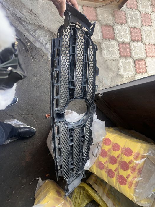 Решетка рашиатора мерседес w213