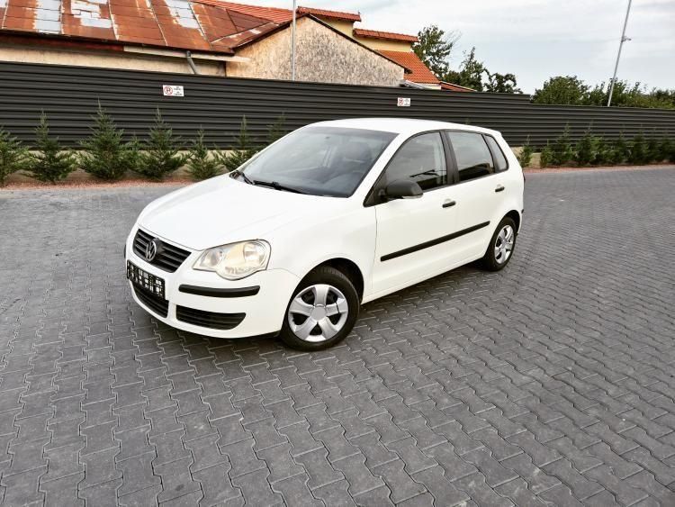Volkswagen Polo facelift, 2008 Euro 4, 12 benzină, stare impecabilă