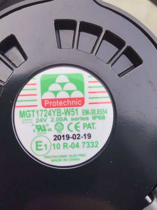 Cooler waterpro,2 amperii ,24 volți