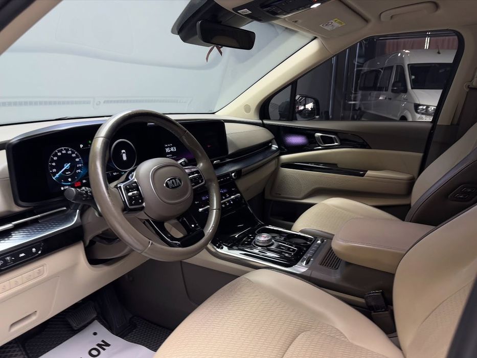 Продается KIA Carnival Hi Limousine