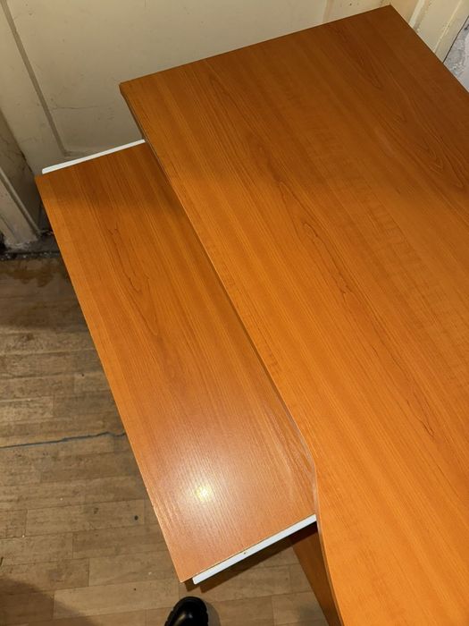 Ученическо(офис) бюро в отлично състояние