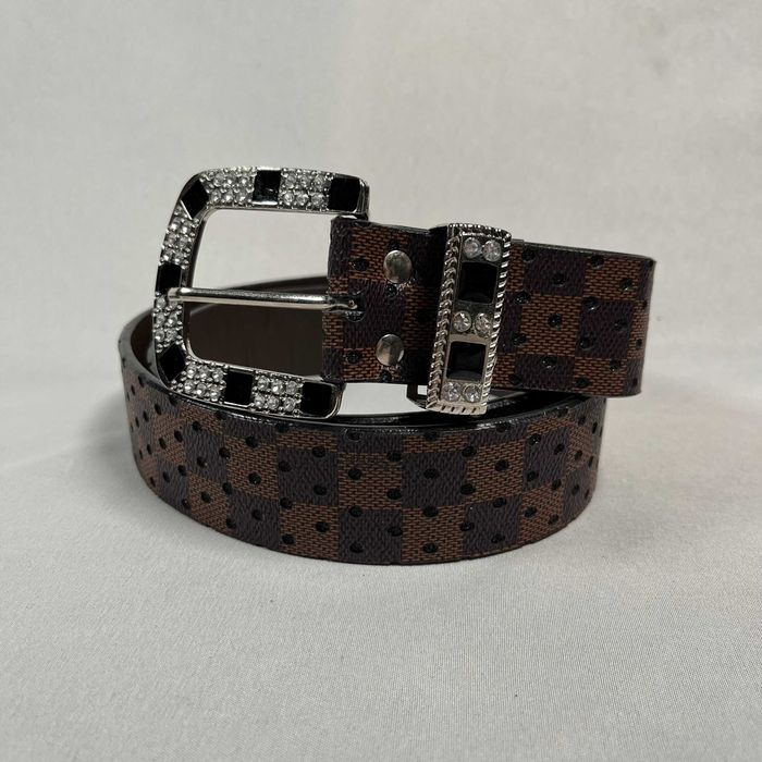 РАЗПРОДАЖБА: Колани на едро