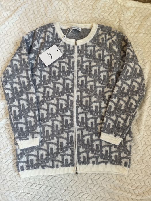 Дамска жилетка нова